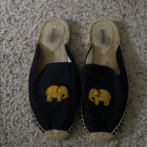 EUC Soludos elephant beaded mules